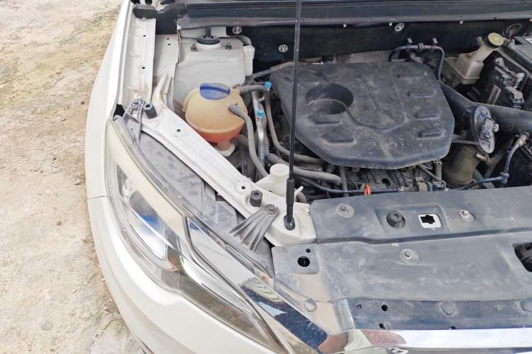 Used JETOUR X70 2018 1.5T Automatic YueXing Edition Engine Bay Right