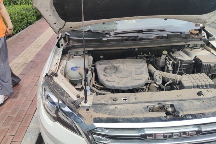 Used JETOUR X70 2018 1.5T Manual Comfort Edition Engine Bay Right