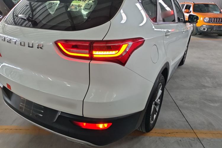 Used JETOUR X70 2018 1.5T Manual Enjoyment Edition Exterior 3