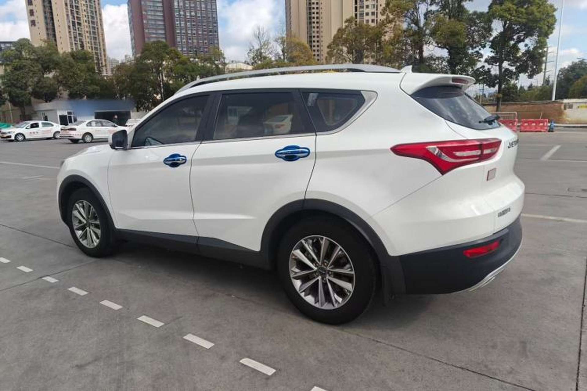 Used JETOUR X70 2018 1.5T Automatic YueXing Edition Exterior 4