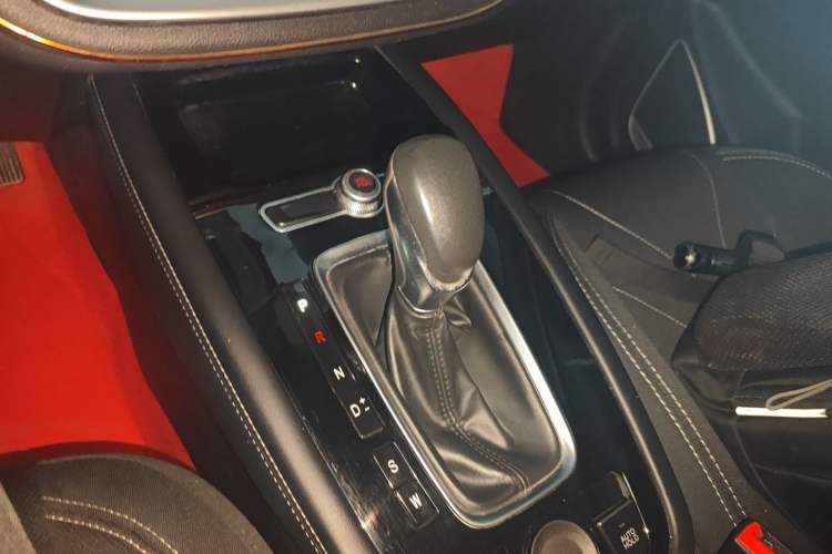 Used JETOUR X70 2018 1.5T Automatic Comfort Edition Gear Lever