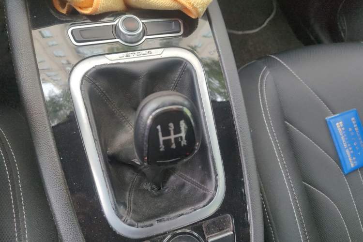 Used JETOUR X70 2018 1.5T Manual Jingxing Edition Gear Lever