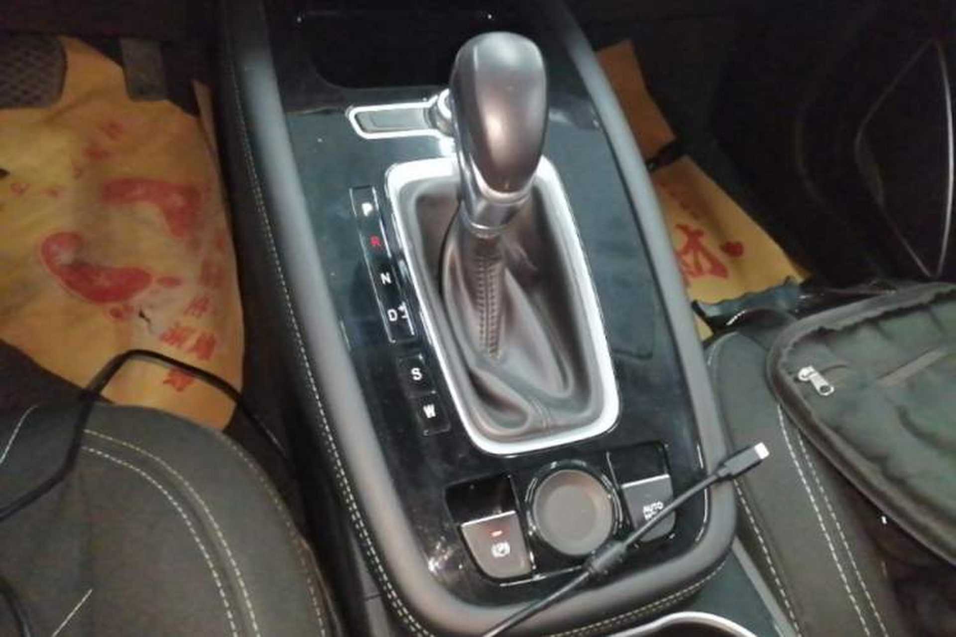 Used JETOUR X70 2018 1.5T Automatic Comfort Edition Gear Lever
