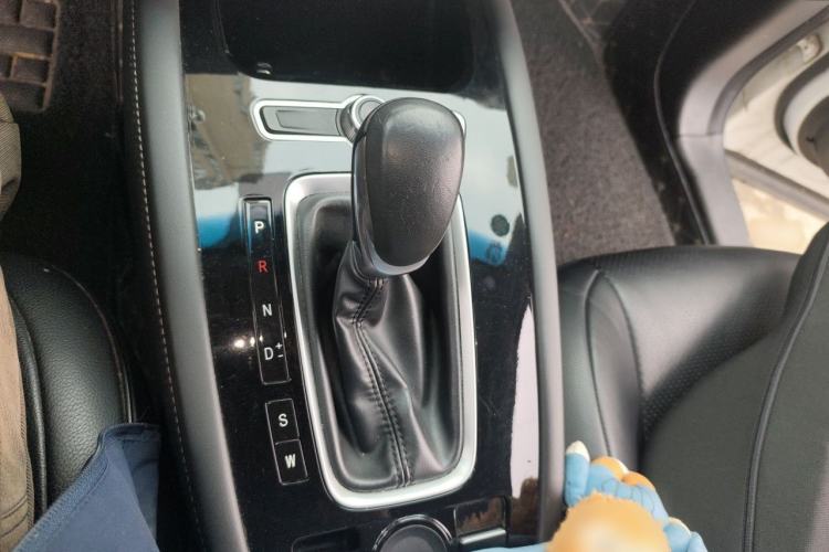 Used JETOUR X70 2018 1.5T Automatic Comfort Edition Gear Lever