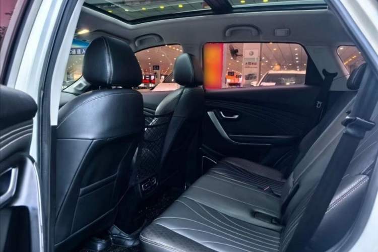 Used JETOUR X70 2018 1.5T Automatic YueXing Edition Interior 2