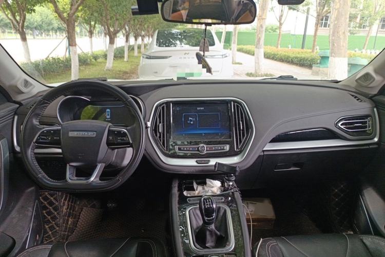 Used JETOUR X70 2018 1.5T Manual Enjoyment Edition Interior 2
