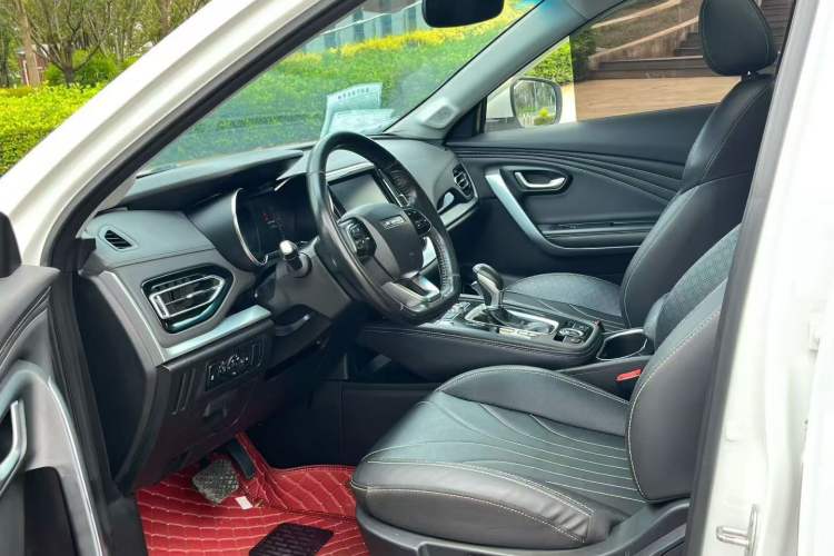 Used JETOUR X70 2018 1.5T Automatic YueXing Edition Interior 2