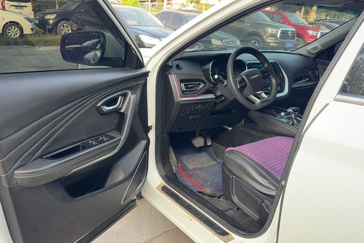 Used JETOUR X70 2018 1.5T Automatic YueXing Edition Interior 2