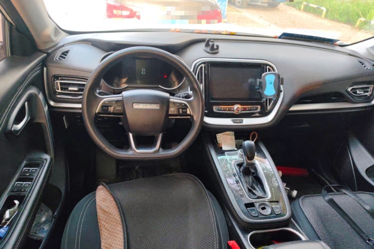 Used JETOUR X70 2018 1.5T Automatic YueXing Edition Interior 2