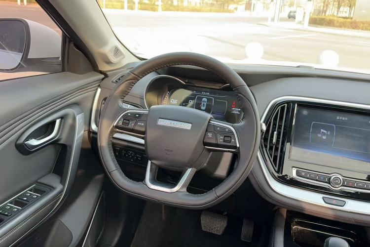 Used JETOUR X70 2018 1.5T Automatic YueXing Edition Interior 2