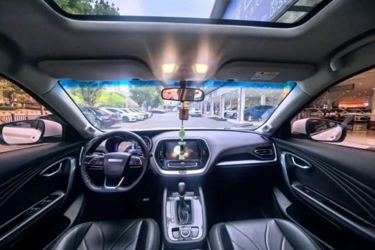 Used JETOUR X70 2018 1.5T Automatic YueXing Edition Interior 3