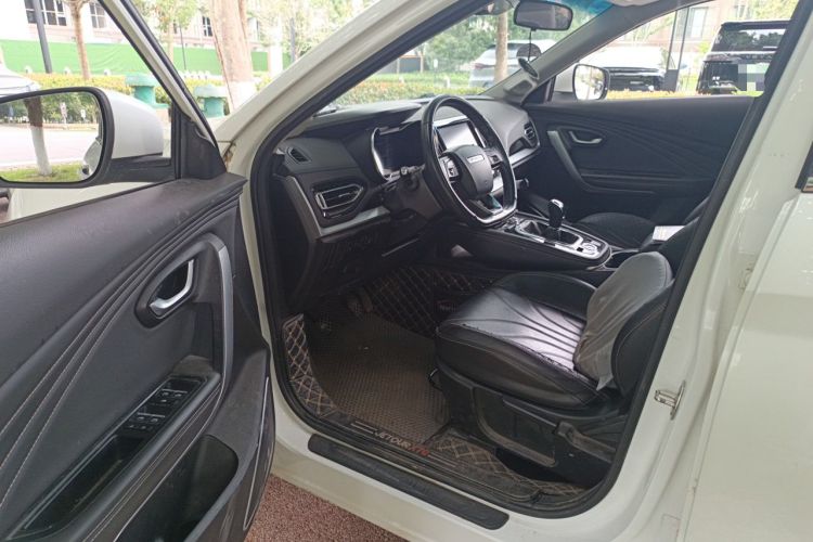Used JETOUR X70 2018 1.5T Manual Enjoyment Edition Interior 3