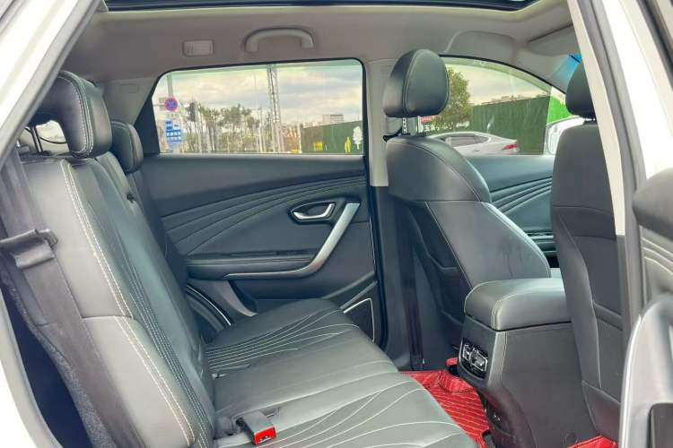 Used JETOUR X70 2018 1.5T Automatic YueXing Edition Interior 3