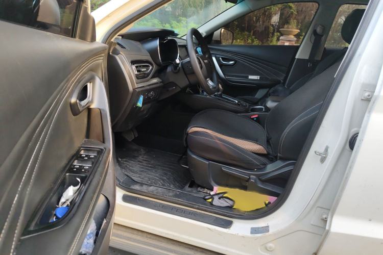 Used JETOUR X70 2018 1.5T Automatic YueXing Edition Interior 3
