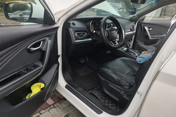 Used JETOUR X70 2018 1.5T Automatic Comfort Edition Interior 3