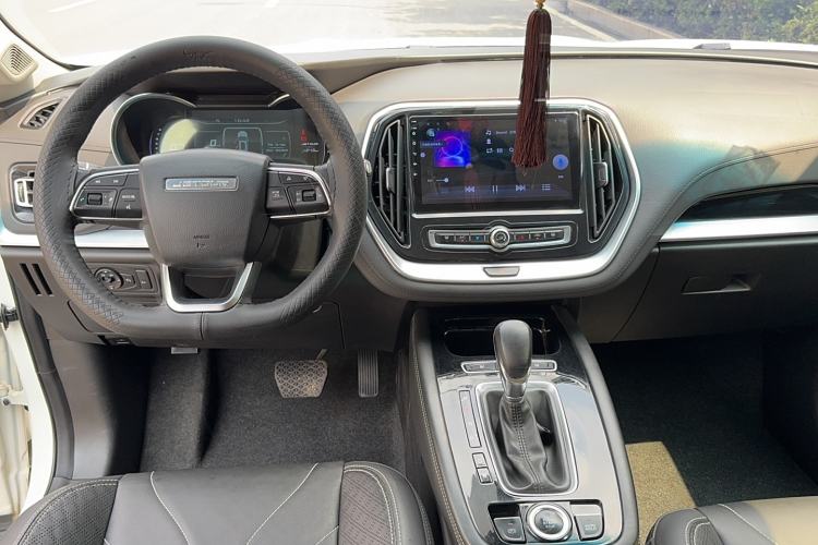 Used JETOUR X70 2018 1.5T Automatic Luxury Edition Interior 3