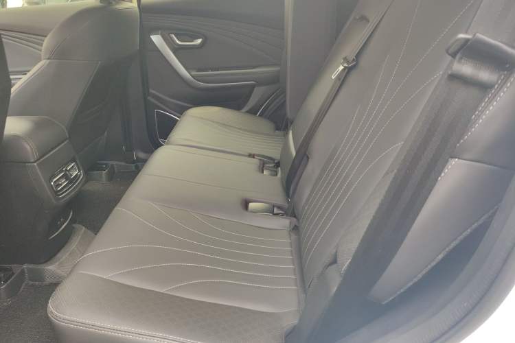 Used JETOUR X70 2018 1.5T Manual Enjoyment Edition Left Rear Seat
