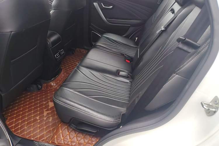 Used JETOUR X70 2018 1.5T Automatic YueXing Edition Left Rear Seat