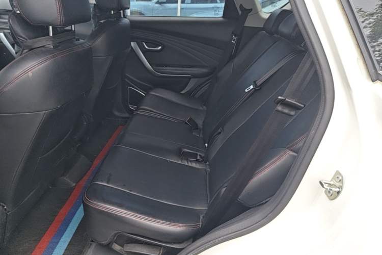 Used JETOUR X70 2018 1.5T Automatic Comfort Edition Left Rear Seat