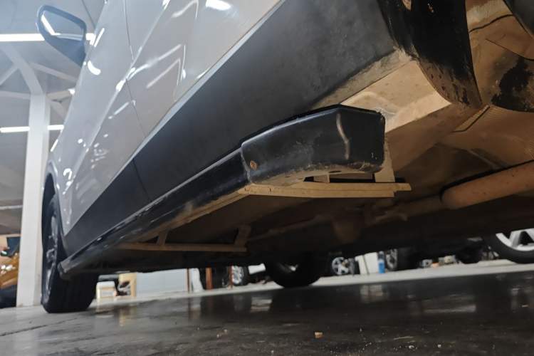 Used JETOUR X70 2018 1.5T Manual Jingxing Edition Left Side Sill