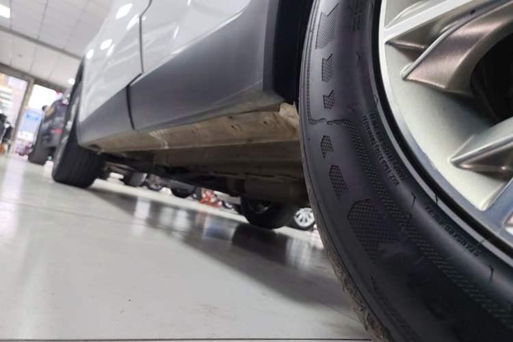 Used JETOUR X70 2018 1.5T Automatic YueXing Edition Left Side Sill