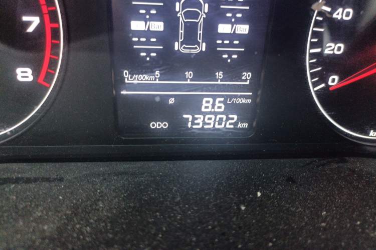 Used JETOUR X70 2018 1.5T Manual Jingxing Edition Odometer Close Up
