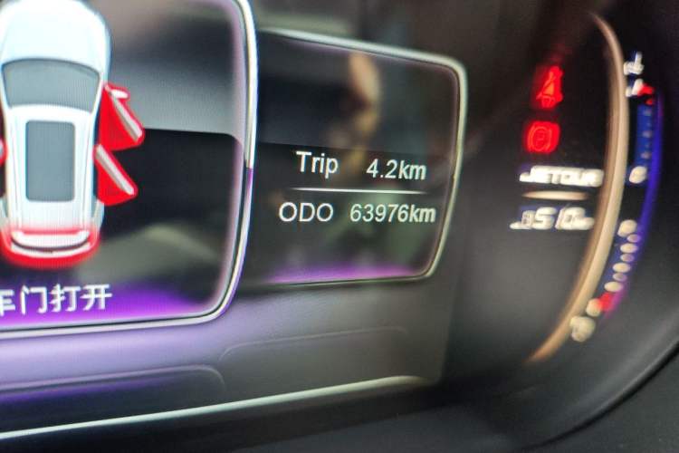 Used JETOUR X70 2018 1.5T Automatic YueXing Edition Odometer Close Up