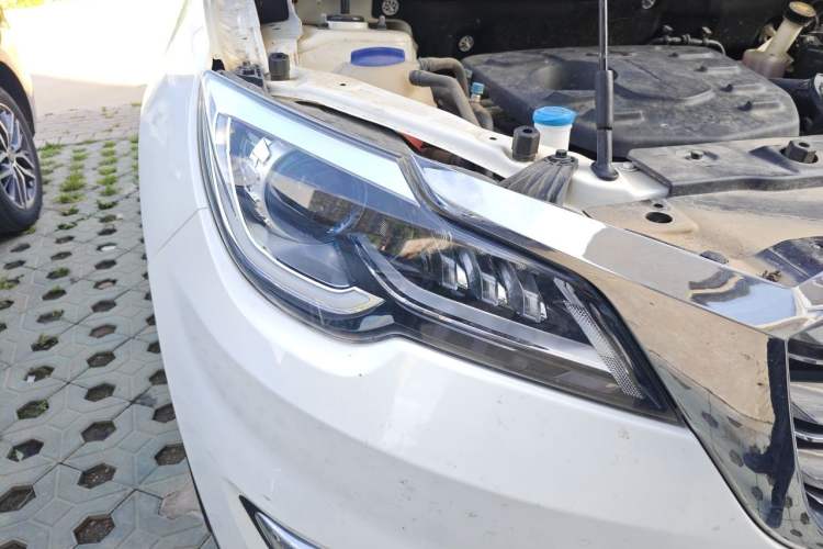 Used JETOUR X70 2018 1.5T Automatic Comfort Edition Right Front Headlight