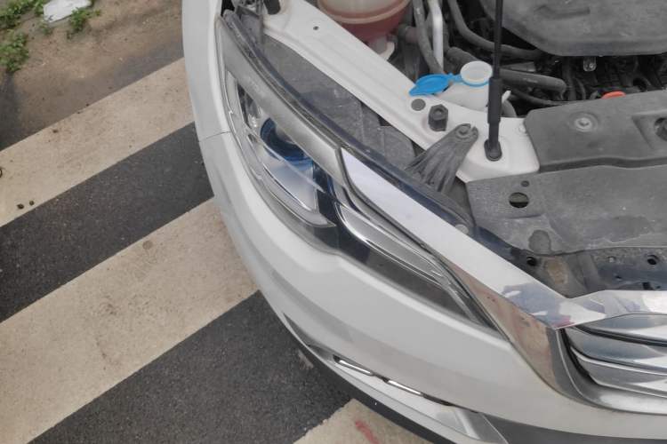 Used JETOUR X70 2018 1.5T Automatic YueXing Edition Right Front Headlight