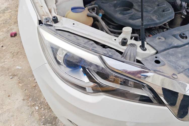 Used JETOUR X70 2018 1.5T Automatic YueXing Edition Right Front Headlight