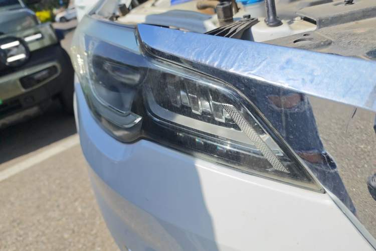 Used JETOUR X70 2018 1.5T Automatic YueXing Edition Right Front Headlight