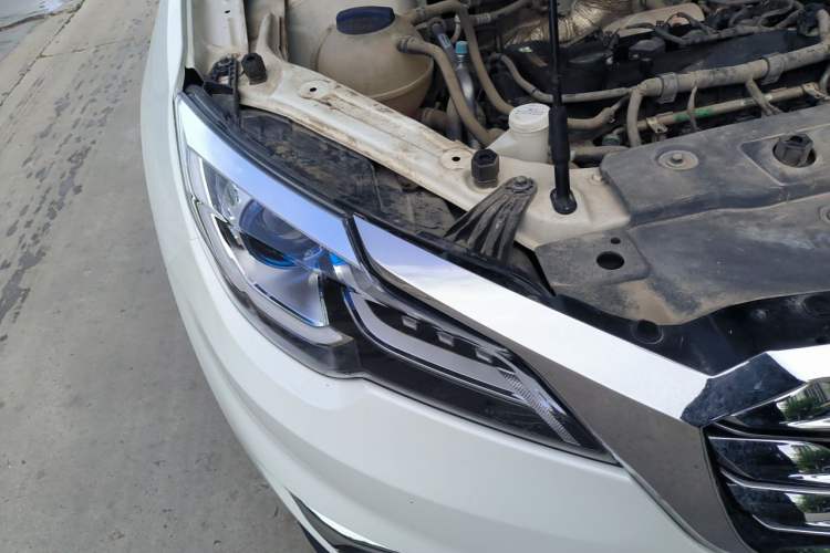 Used JETOUR X70 2018 1.5T Automatic Comfort Edition Right Front Headlight