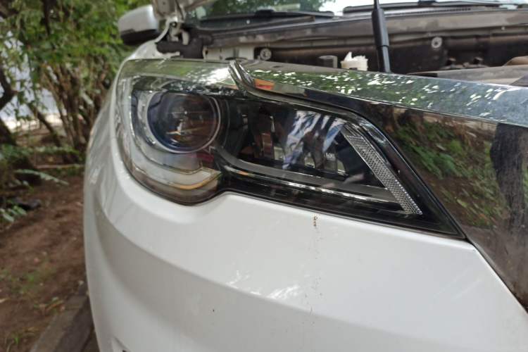 Used JETOUR X70 2018 1.5T Automatic YueXing Edition Right Front Headlight