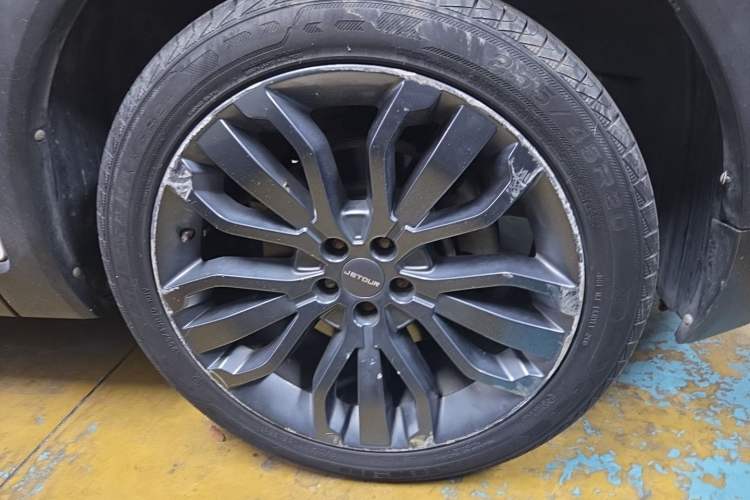 Used JETOUR X70 2018 1.5T Manual Smart Drive Edition Right Front Wheel Hub