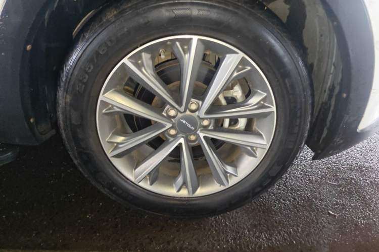 Used JETOUR X70 2018 1.5T Manual Enjoyment Edition Right Front Wheel Hub