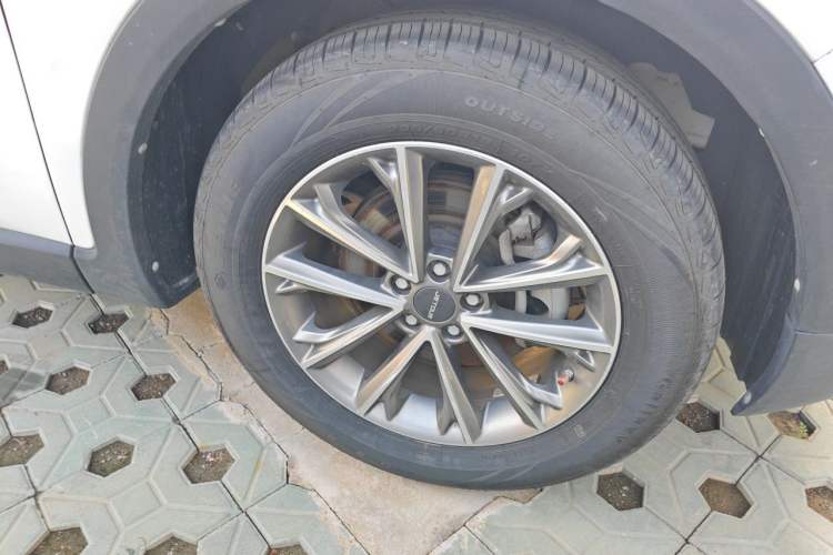 Used JETOUR X70 2018 1.5T Automatic Comfort Edition Right Front Wheel Hub