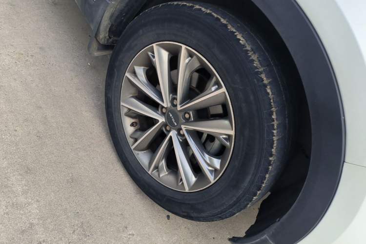 Used JETOUR X70 2018 1.5T Automatic Comfort Edition Right Front Wheel Hub