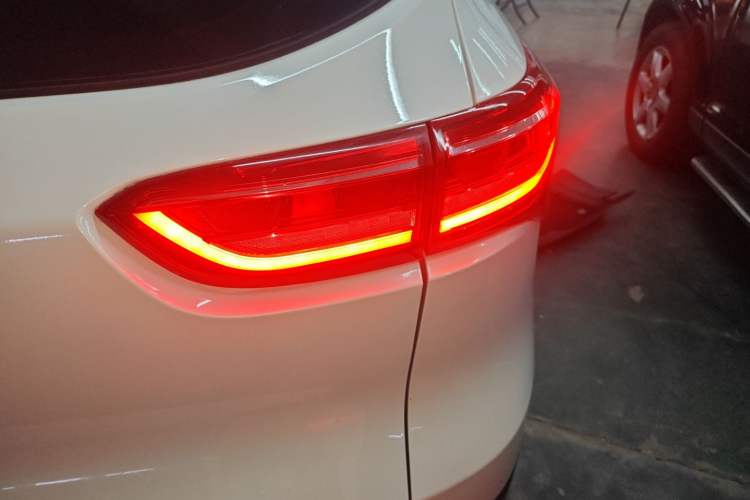 Used JETOUR X70 2018 1.5T Manual Jingxing Edition Right Rear Taillight