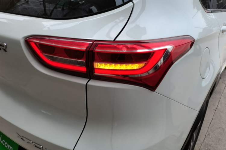 Used JETOUR X70 2018 1.5T Manual Comfort Edition Right Rear Taillight