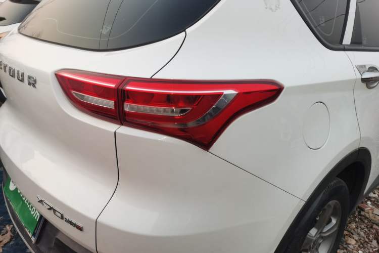 Used JETOUR X70 2018 1.5T Manual Jingxing Edition Right Rear Taillight
