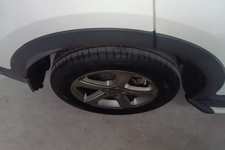 Used JETOUR X70 2018 1.5T Manual Comfort Edition Right Rear Wheel Hub