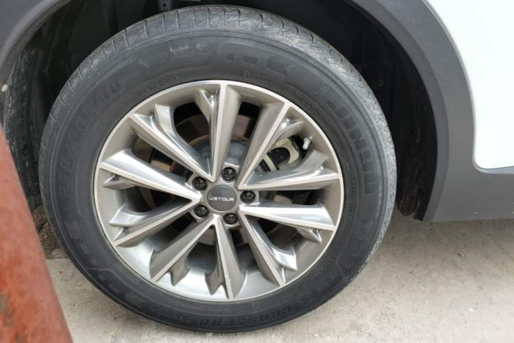 Used JETOUR X70 2018 1.5T Manual Comfort Edition Right Rear Wheel Hub