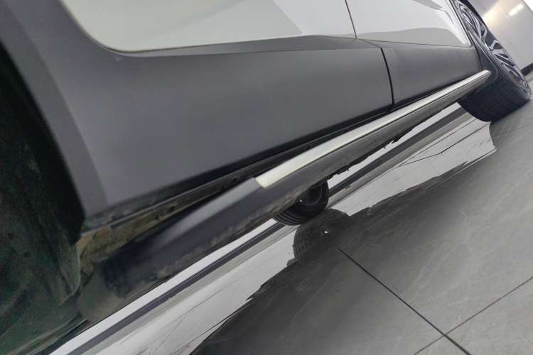 Used JETOUR X70 2018 1.5T Automatic Luxury Edition Right Side Sill