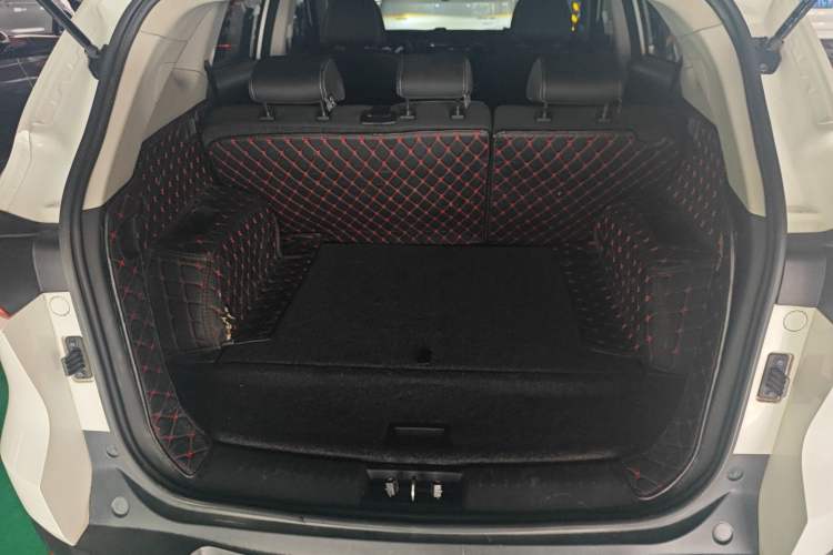 Used JETOUR X70 2018 1.5T Automatic Comfort Edition Trunk