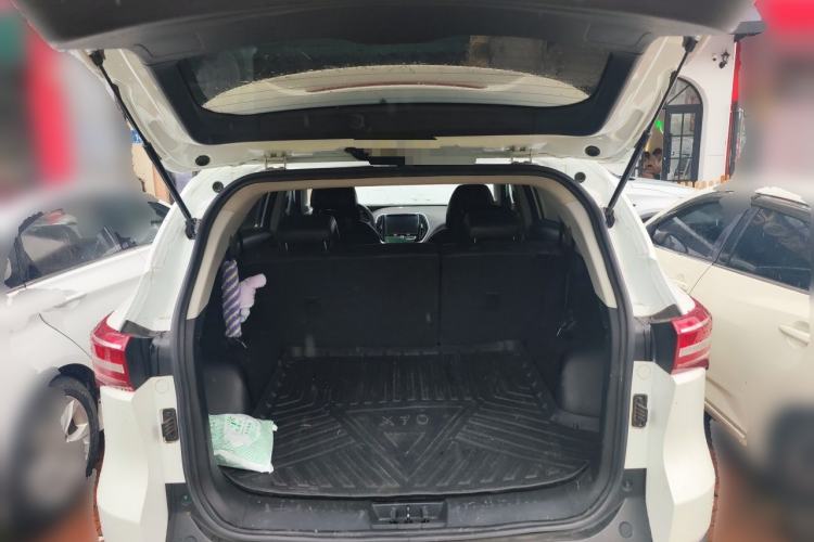 Used JETOUR X70 2018 1.5T Automatic YueXing Edition Trunk