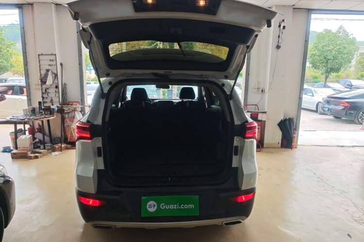 Used JETOUR X70 2018 1.5T Automatic YueXing Edition Trunk