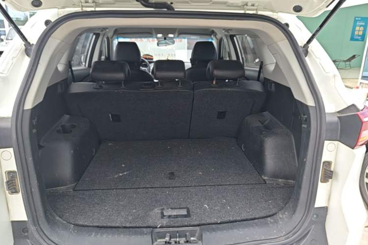 Used JETOUR X70 2018 1.5T Automatic Comfort Edition Trunk