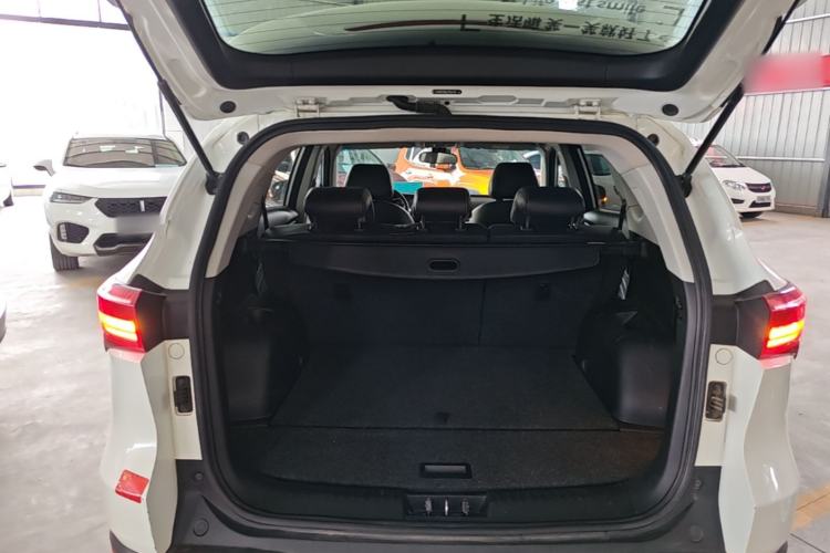 Used JETOUR X70 2018 1.5T Manual Enjoyment Edition Trunk