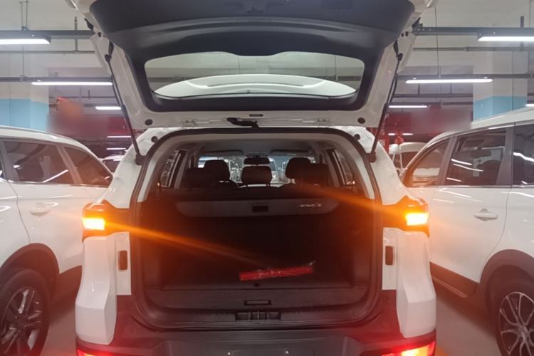 Used JETOUR X70 2018 1.5T Manual Comfort Edition Trunk