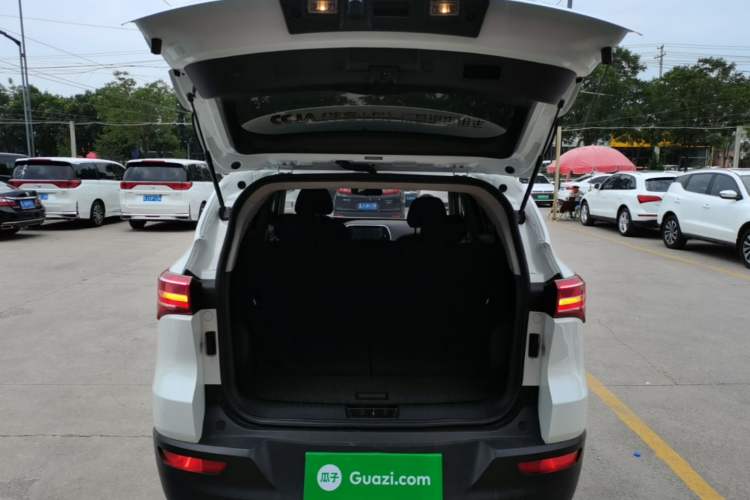 Used JETOUR X70 2018 1.5T Manual Comfort Edition Trunk